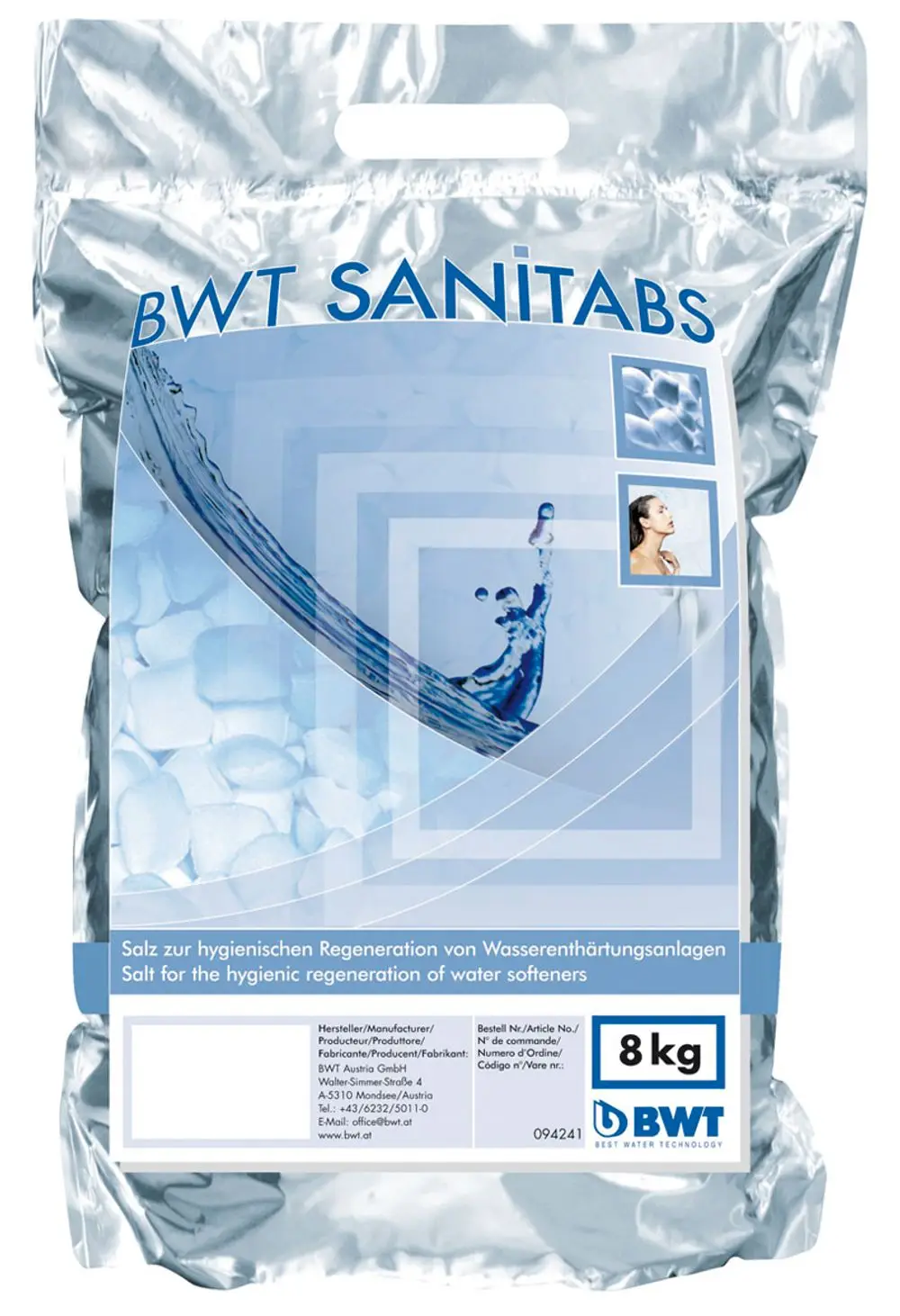 Silberne Verpackung mit blauen Grafiken, die Salz zur hygienischen Regeneration von Wasserenthärtungsanlagen von BWT zeigt. Artikelinformationen und Kontaktangaben sind ebenfalls vorhanden.
